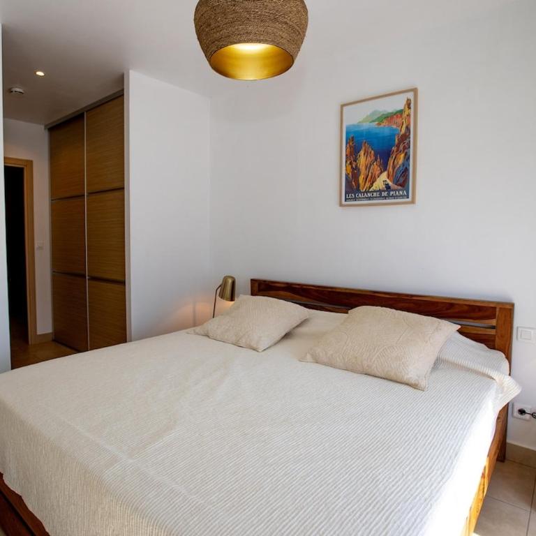 Charmante villa avec piscine proche ville et plage - Villa 1 Chambre - 2