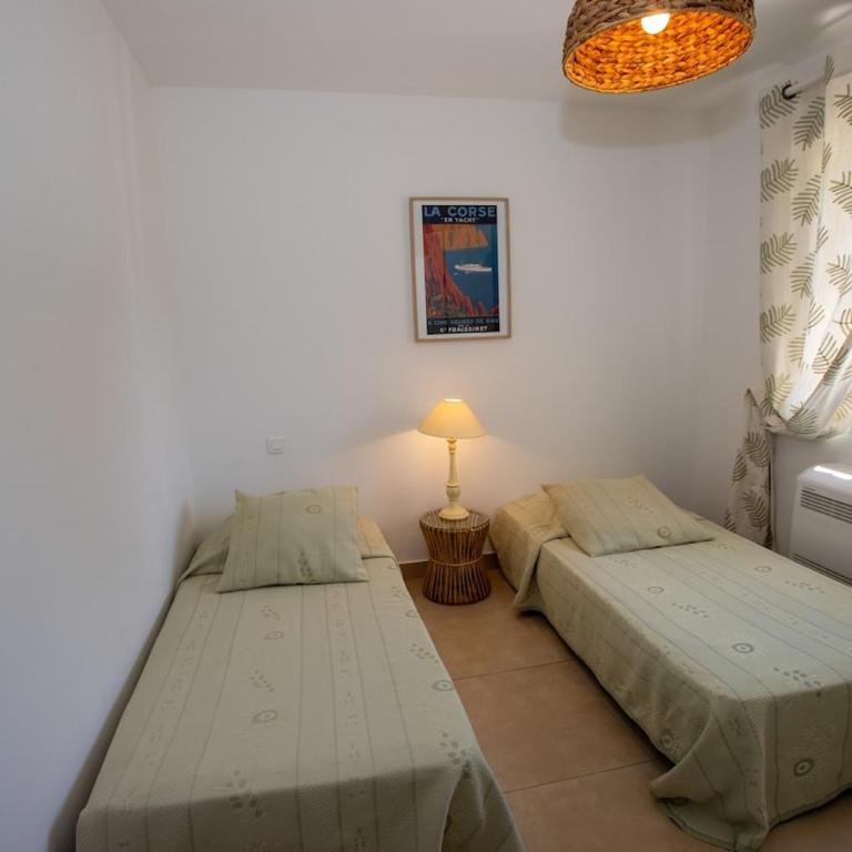 Charmante villa avec piscine proche ville et plage - Villa 1 Chambre - 8