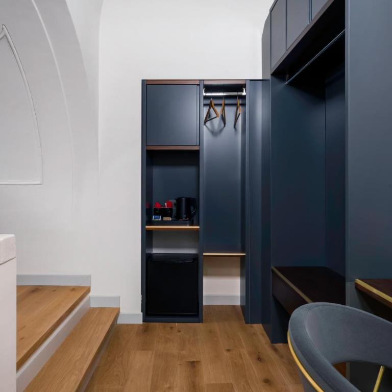 Hotel Adamas - Triple Room - 14