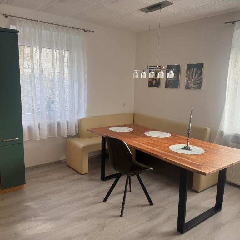 Schöne Wohnung in grüner Lage mit Fitnessgerät - Apartment mit 1 Schlafzimmer - 12