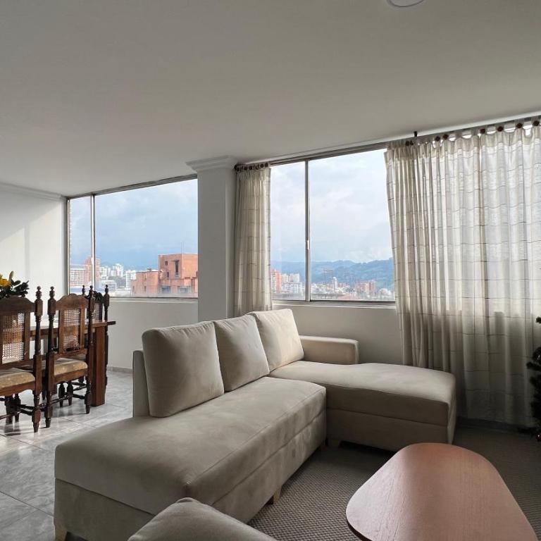 Apartamento 3 habitaciones 2 baños Vista Panoramica - Av Santander Sector El Cable y Estadio Palogrande - Three-Bedroom Apartment - 1