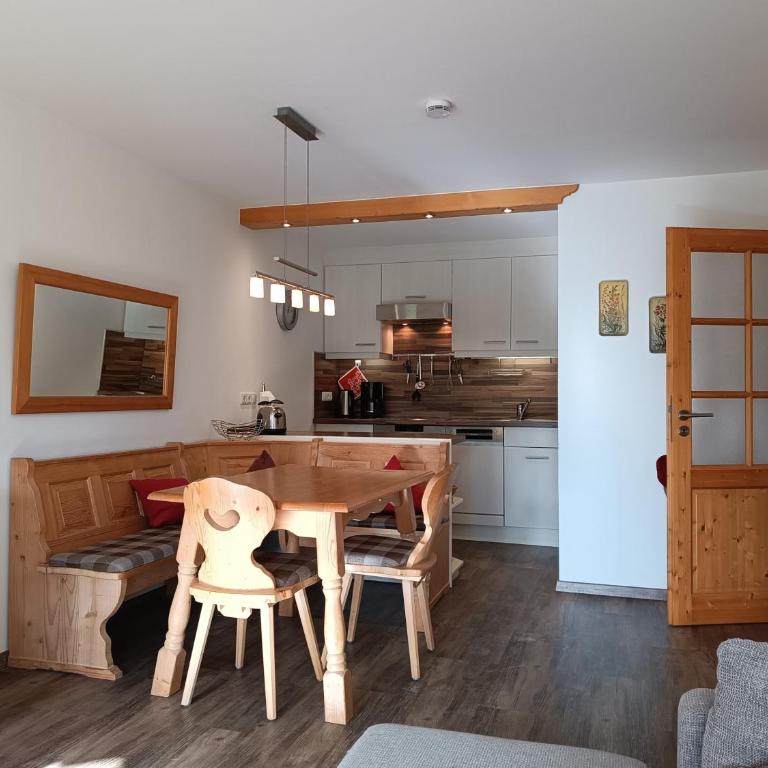 2-Raum FeWo Alpenveilchen - Hallenbad & Sauna - Apartment mit 1 Schlafzimmer - 2