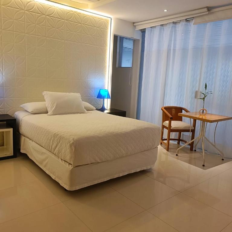 Santa Limbania Boutique Hotel - Habitación con cama grande - 1