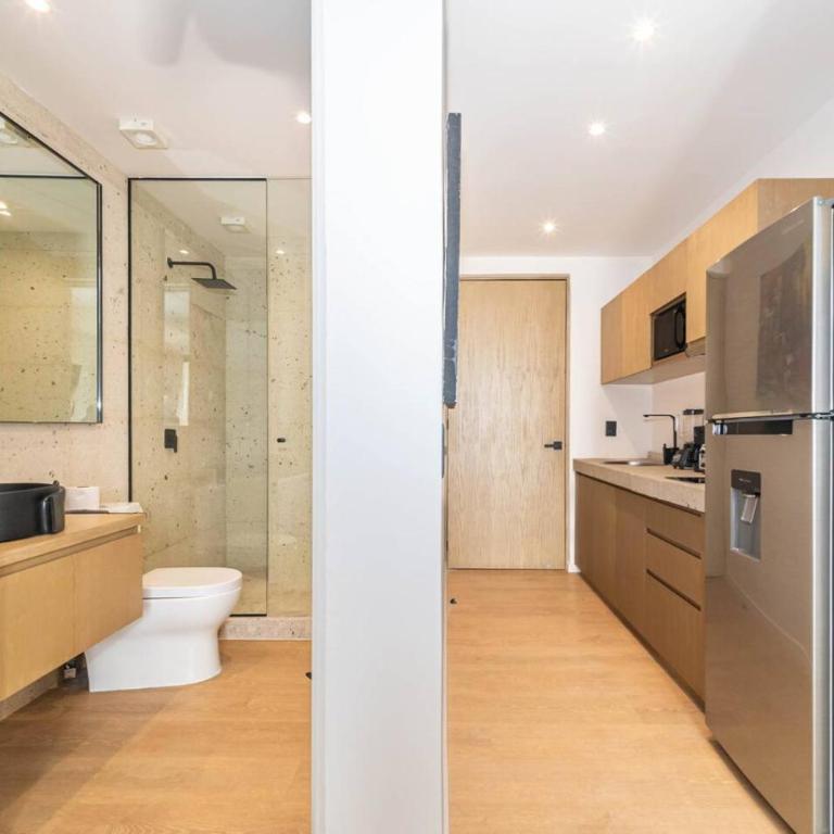 Lux Studio with Rooftop Pool, Walk to Beach and 5th Ave - Apartment - 7