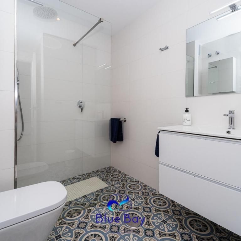Bliss On The Bay Apartment - One-Bedroom Apartment - 11