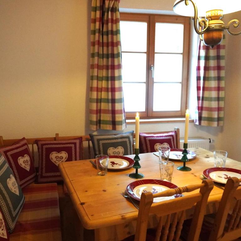 FeWo BergZeit auf 1000 m Höhe mit Balkon, Parkplatz, WLAN, Küche - Apartment mit 1 Schlafzimmer - 4