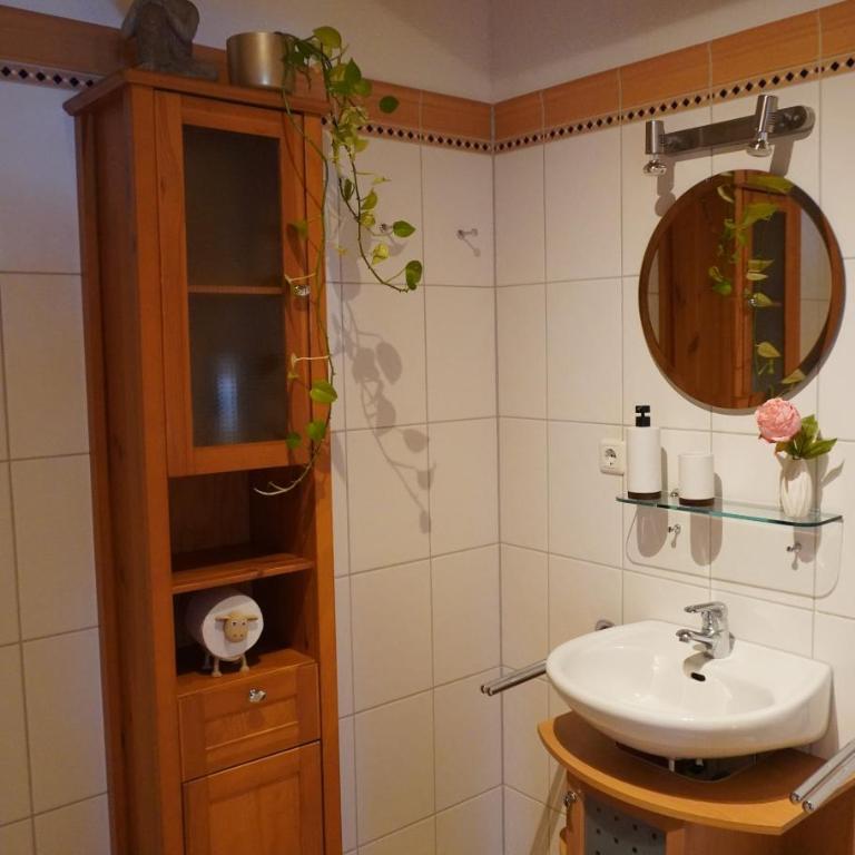 FeWo BergZeit auf 1000 m Höhe mit Balkon, Parkplatz, WLAN, Küche - Apartment mit 1 Schlafzimmer - 26