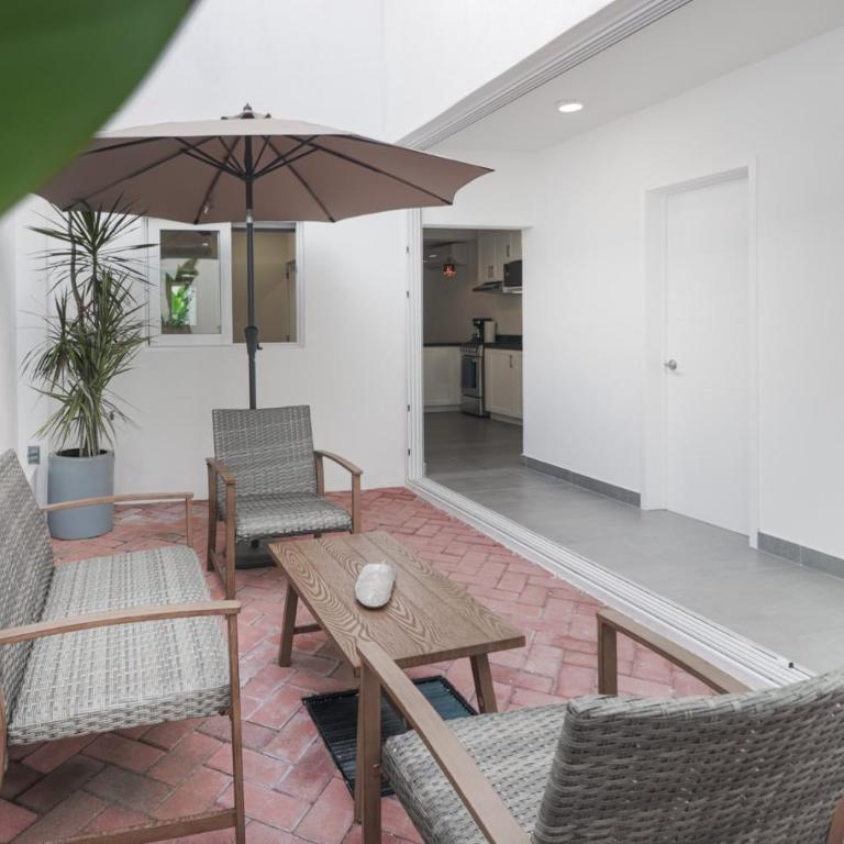 Modern Stadium Bungalow - Two-Bedroom Apartment - 30