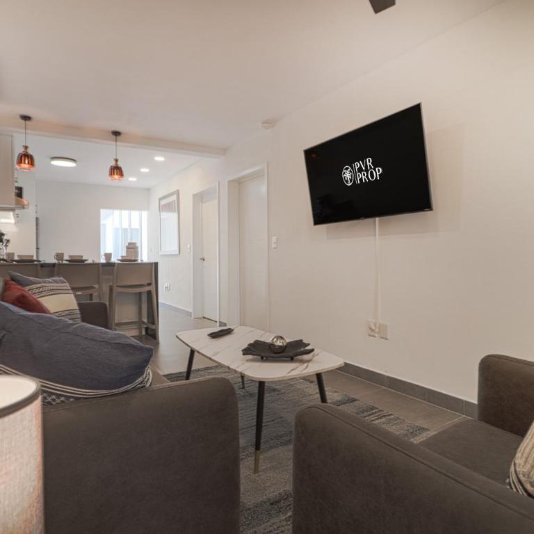 Modern Stadium Bungalow - Two-Bedroom Apartment - 23
