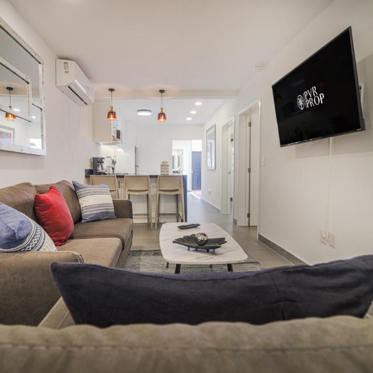 Modern Stadium Bungalow - Two-Bedroom Apartment - 25
