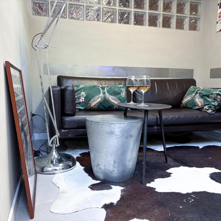 The shelter - One-Bedroom Apartment - 2