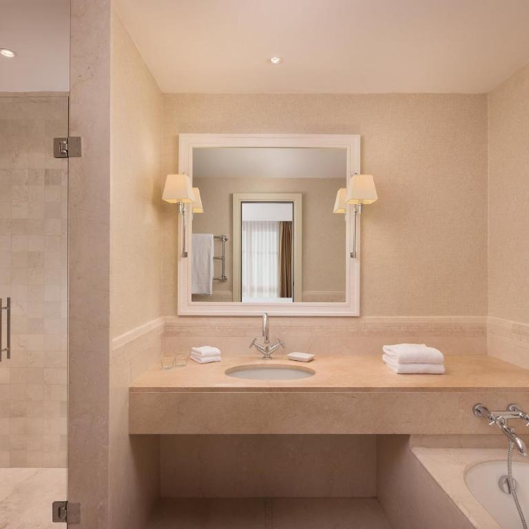 Sheraton Rome Parco de Medici - Chambre Lit King-Size Exécutive - 5
