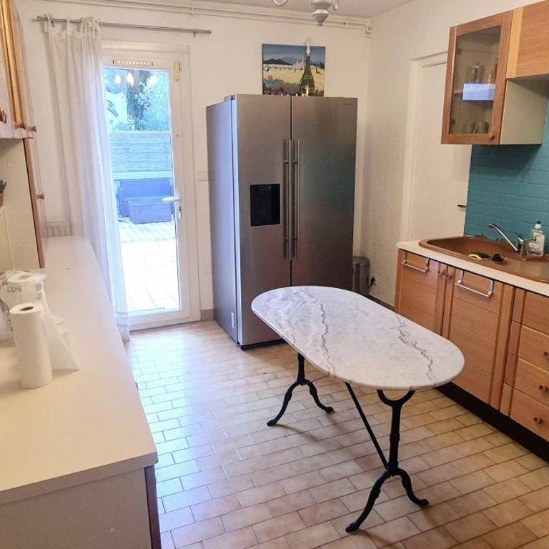 Villa 5mn mer, 8pers, 100m2, grande terrasse, clim - Villa Standard - 13