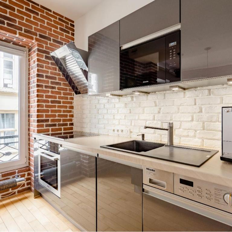 Cosy central place Paris - Chambre Double ou Lits Jumeaux - 22