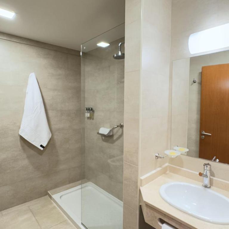 Urbe Hotel - Habitación Doble con balcón - 3