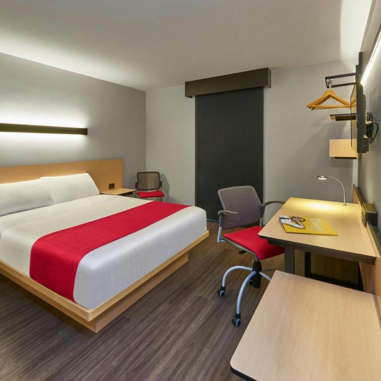 City Express by Marriott La Raza - Habitación Doble Superior con sofá cama - 2