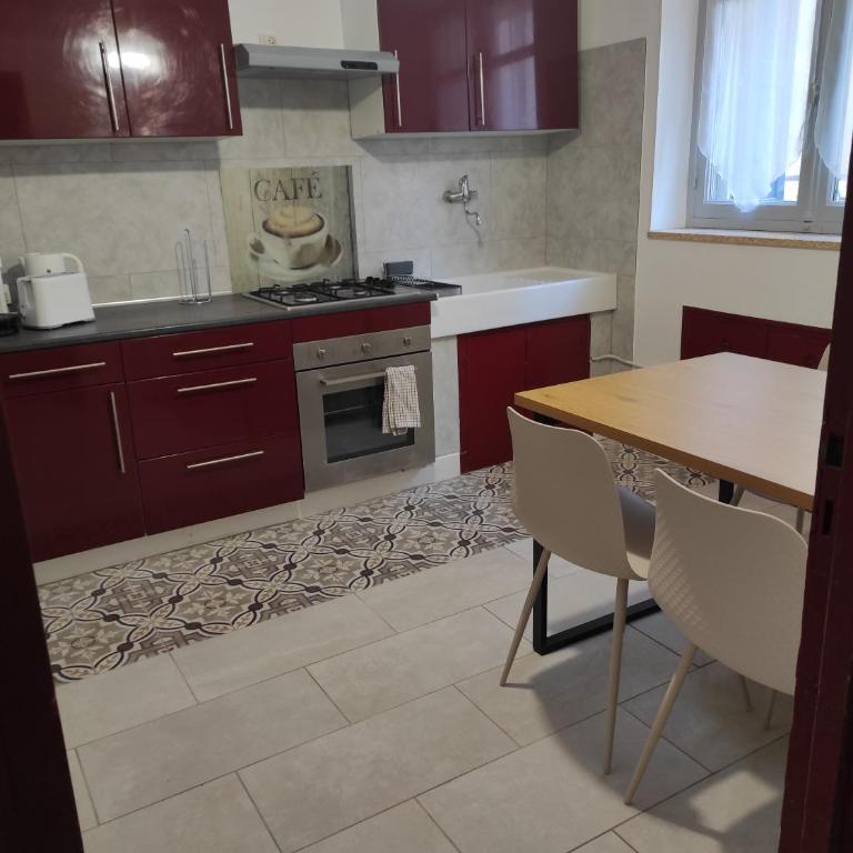 Le Gaffier, maison au pied de la Cité, climatisation, 2 chambres et belle cour sans vis à vis - Casa de 2 dormitorios - 8