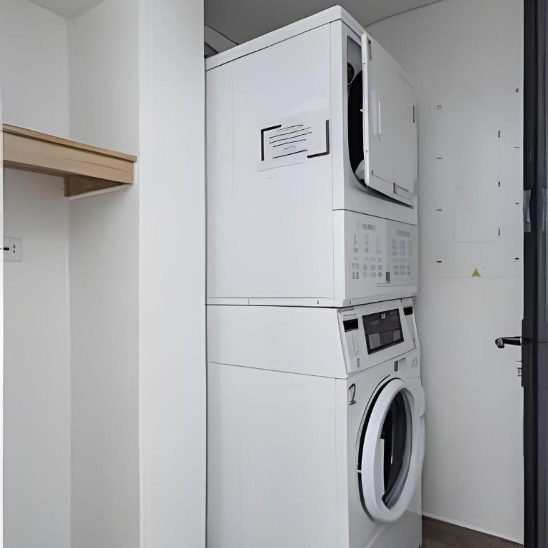 Apartamento cerca a la embajada US y al movistar arena - Estudio con balcón - 36