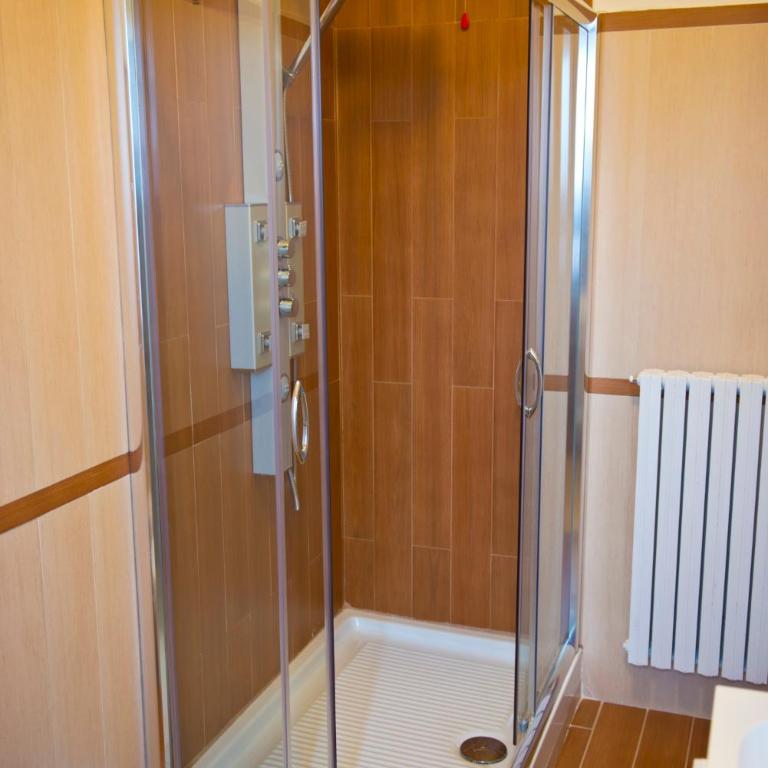 I Delfini - Camera Quadrupla con Bagno Privato - 5