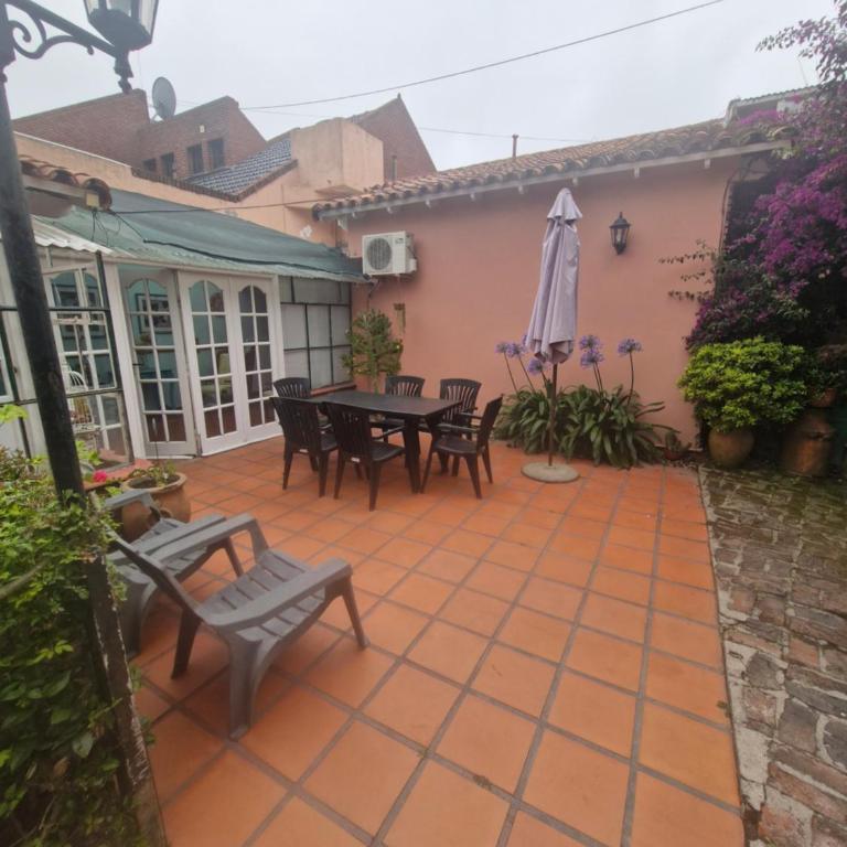 Casa en Miramar con quincho y parque - Casa Unifamiliar de 3 dormitorios - 6