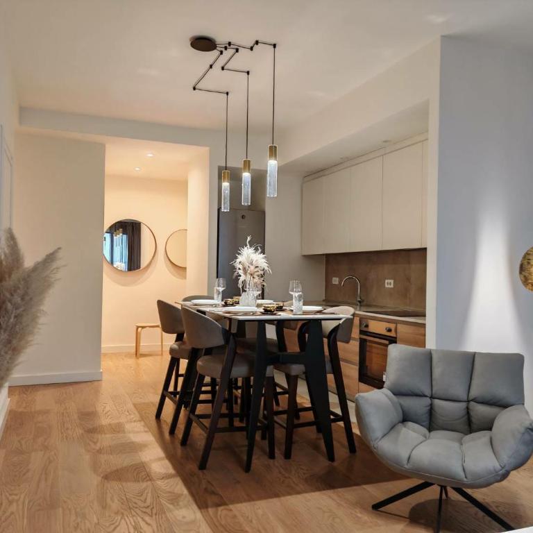 BW SkyVerde on 21st - River & Tower View - Apartman sa 2 Spavaće Sobe - 13