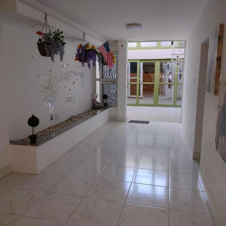 Big house with garage in Yumbo Valle - Casa de 4 dormitorios - 5