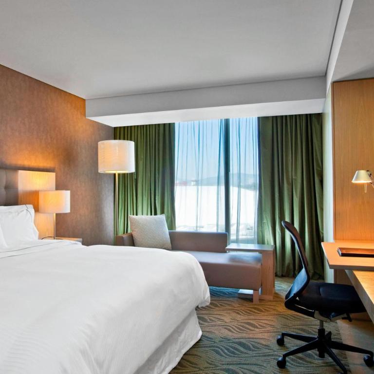 The Westin Guadalajara - Habitación Deluxe con vistas a la ciudad - Cama extragrande - 1