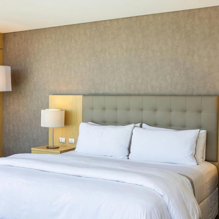 The Westin Guadalajara - Habitación Deluxe con vistas a la ciudad - Cama extragrande - 3