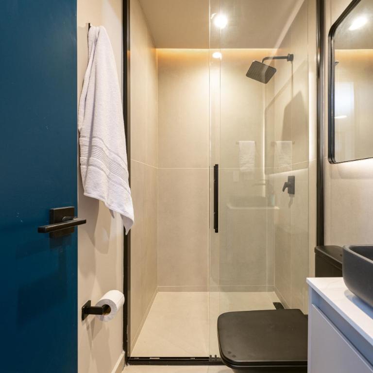 StrataSix Hotel - One-Bedroom Standard Apartment - 18