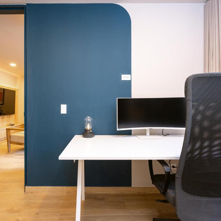 StrataSix Hotel - One-Bedroom Standard Apartment - 20