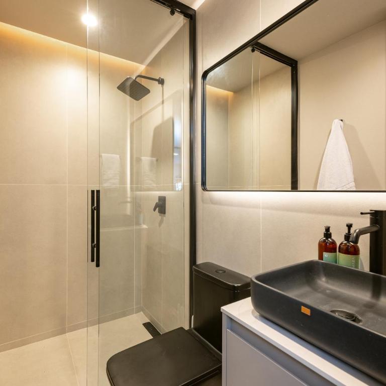 StrataSix Hotel - One-Bedroom Standard Apartment - 21