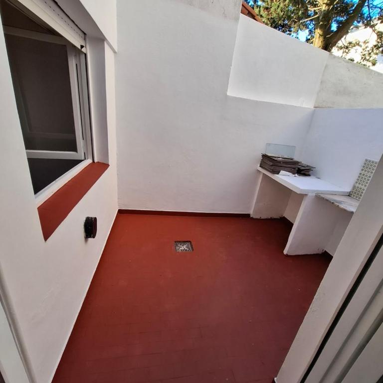 Departamento de 2 ambientes con patio y cochera privada dentro del edificio, a 2 cuadras del mar - Apartamento de 1 dormitorio - 9