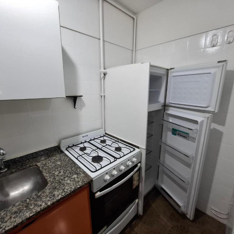 Departamento de 2 ambientes con patio y cochera privada dentro del edificio, a 2 cuadras del mar - Apartamento de 1 dormitorio - 13