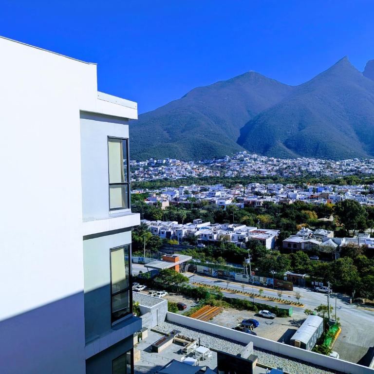 Moderno Ubicacion Vistas Seguridad y Estilo - Two-Bedroom Apartment with Mountain View - 16