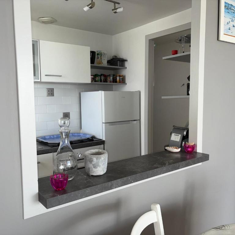 Charmant appartement 5 pers, WIFI, parking privatif en bord de mer - FR-1-323-559 - Apartment - 8