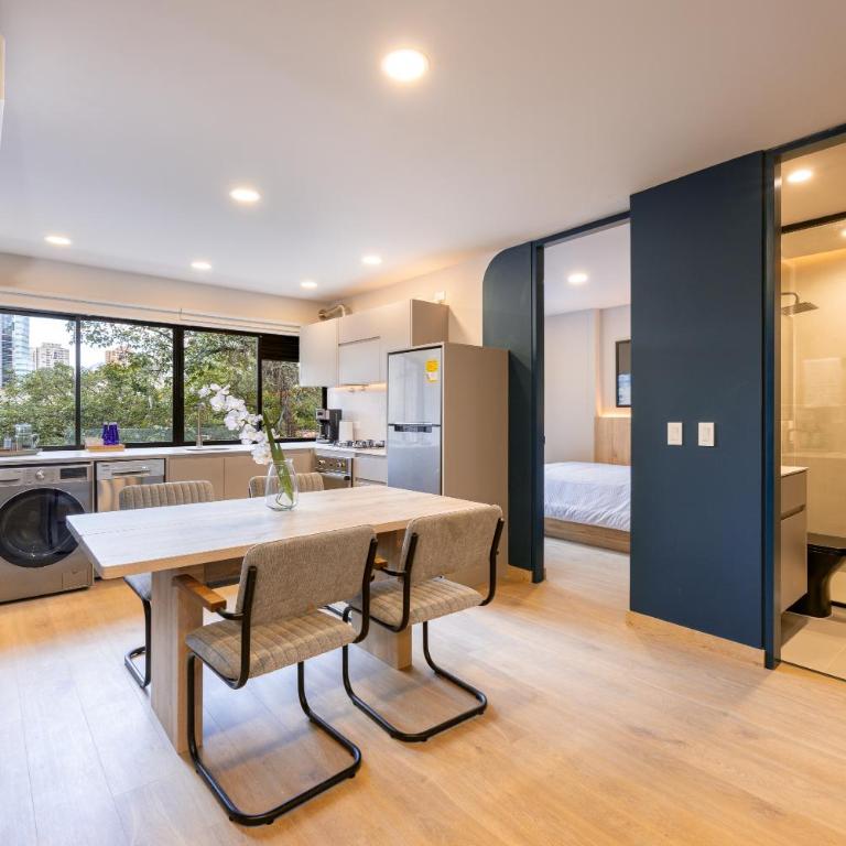 StrataSix Hotel - Two-Bedroom Deluxe Apartment - 9
