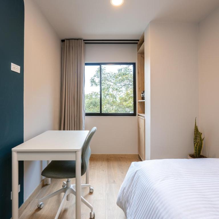 StrataSix Hotel - Two-Bedroom Deluxe Apartment - 10