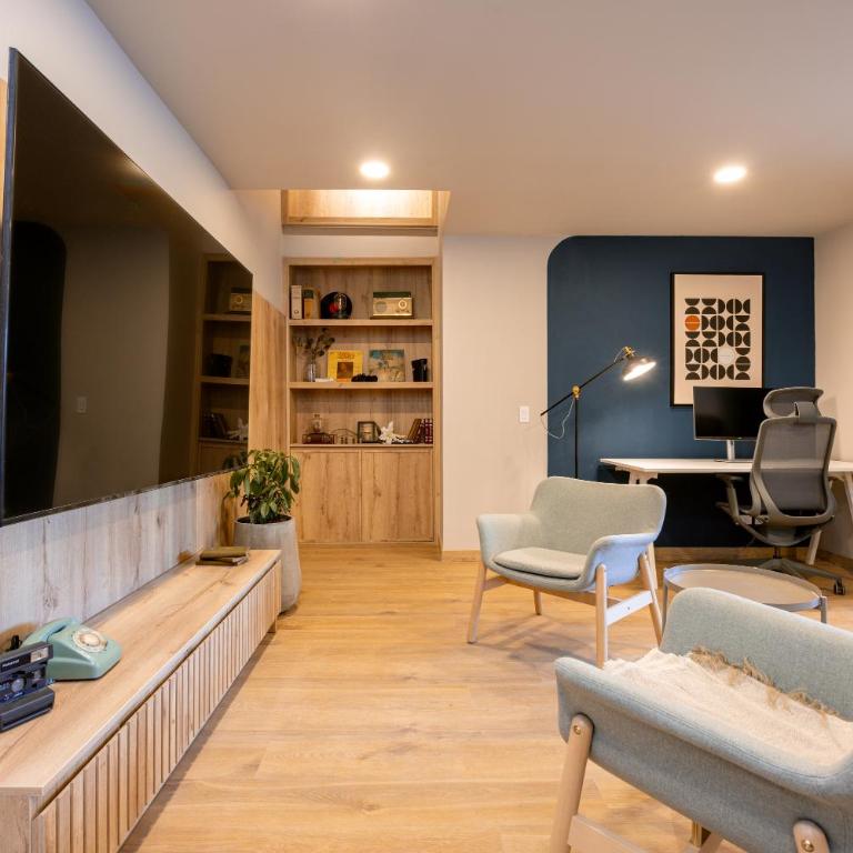 StrataSix Hotel - Two-Bedroom Deluxe Apartment - 23