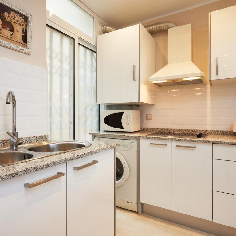 DIFFERENTFLATS Morsa - Apartamento de 2 dormitorios con vistas al mar - 9