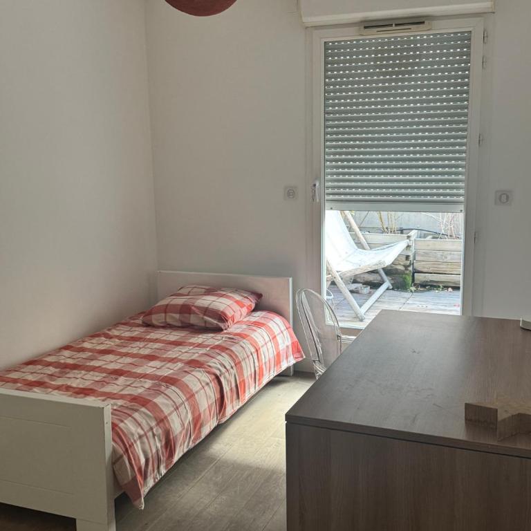 Luxury apartment - Three-Bedroom Apartment - 4