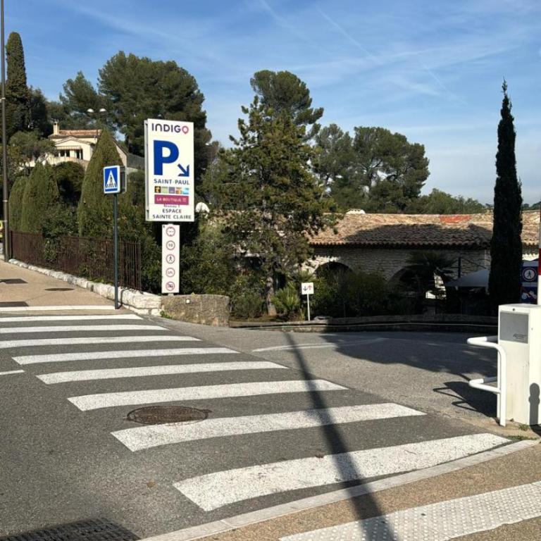 L'élégante - maison de ville avec bains à remous - parking inclus - Maison de Ville 2 Chambres - 27
