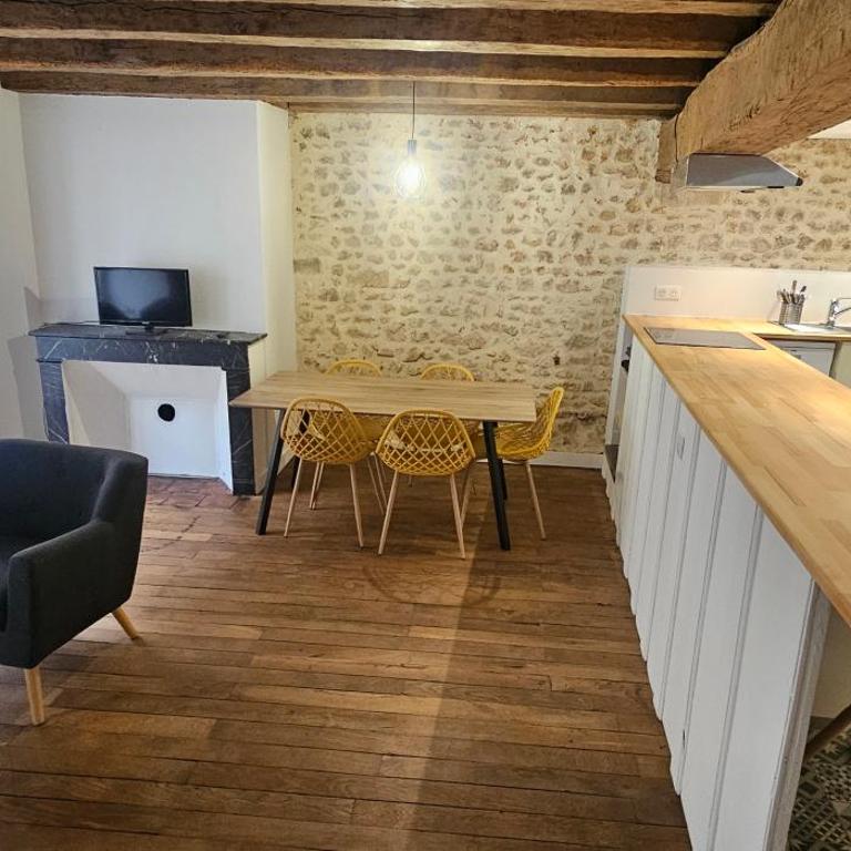t2 ultra centre Poitiers 50m carrés - Appartement 1 Chambre - 4