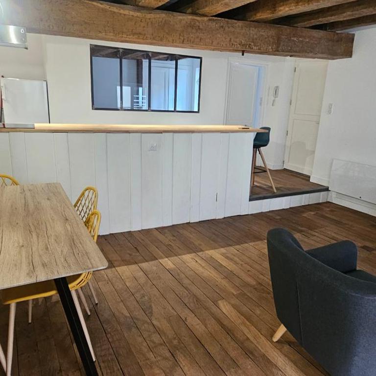 t2 ultra centre Poitiers 50m carrés - Appartement 1 Chambre - 6