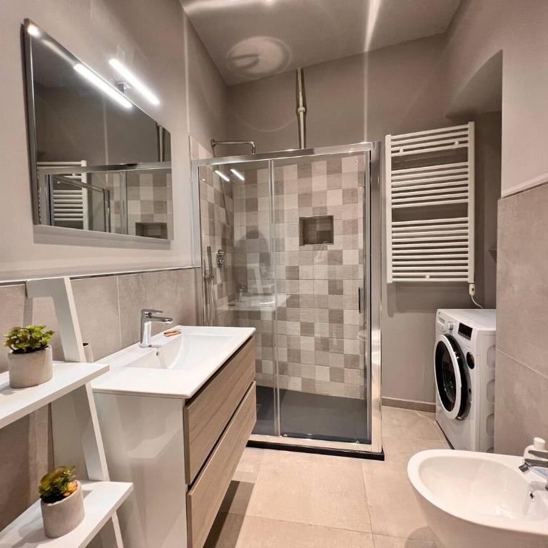 Petronilla House 008055-LT-1202 - Studio - 12