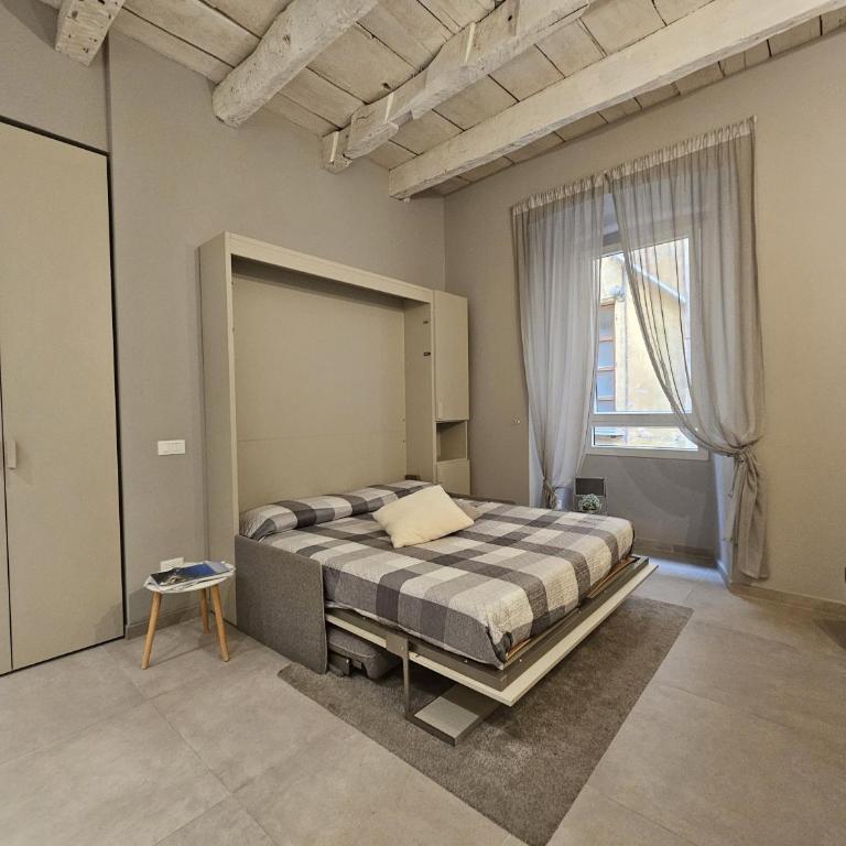 Petronilla House 008055-LT-1202 - Studio - 14