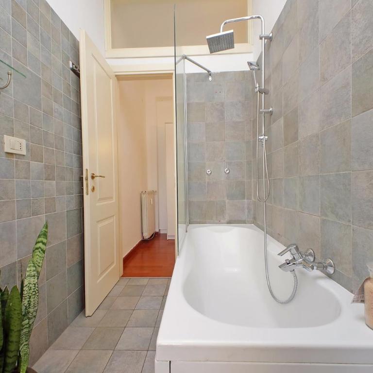Modern Apartment near Metro Malatesta with Balcony & Wi-Fi - Casa con 1 Camera da Letto - 16