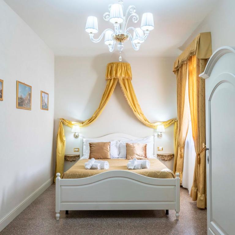 Palazzo Titti Rialto Suites - Camera Matrimoniale Superior - 2