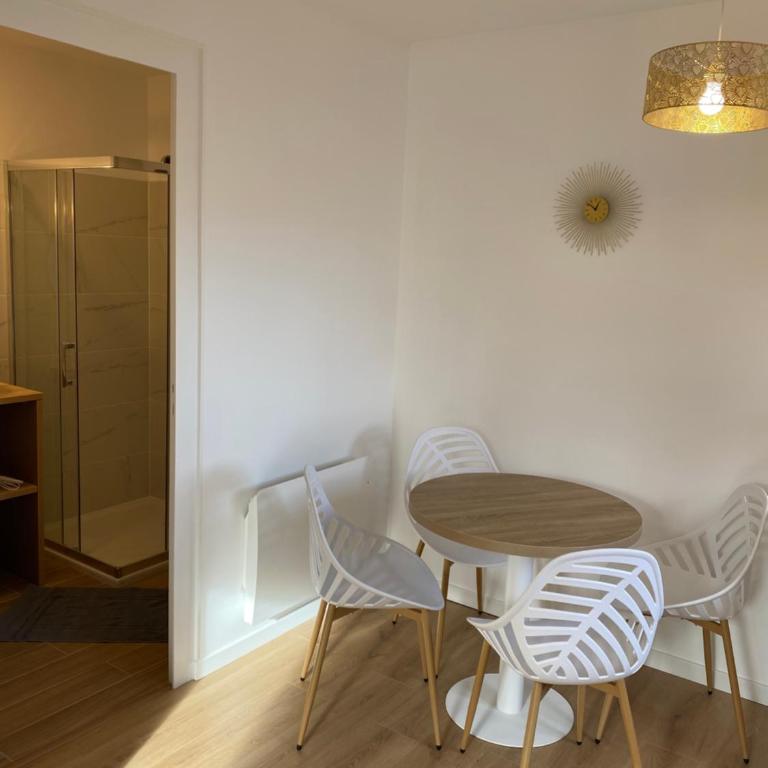 T2, Jardinet, Quartier marché 10mn Plage - One-Bedroom Apartment - 7