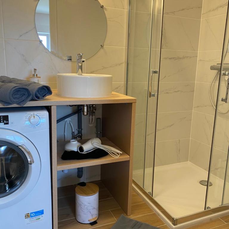 T2, Jardinet, Quartier marché 10mn Plage - One-Bedroom Apartment - 3