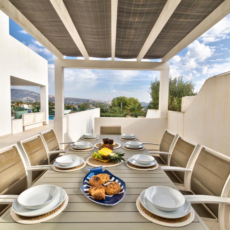 La Vista - Modern Luxury for 12 Guests - Villa - 22